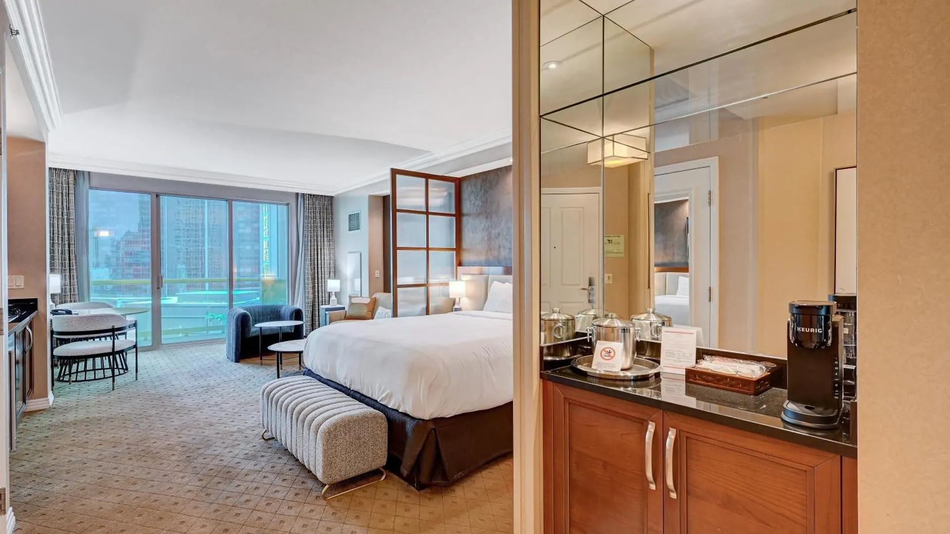 Amethyst Suite II Balcony Strip View Mgm Signature Las Vegas Aparthotel